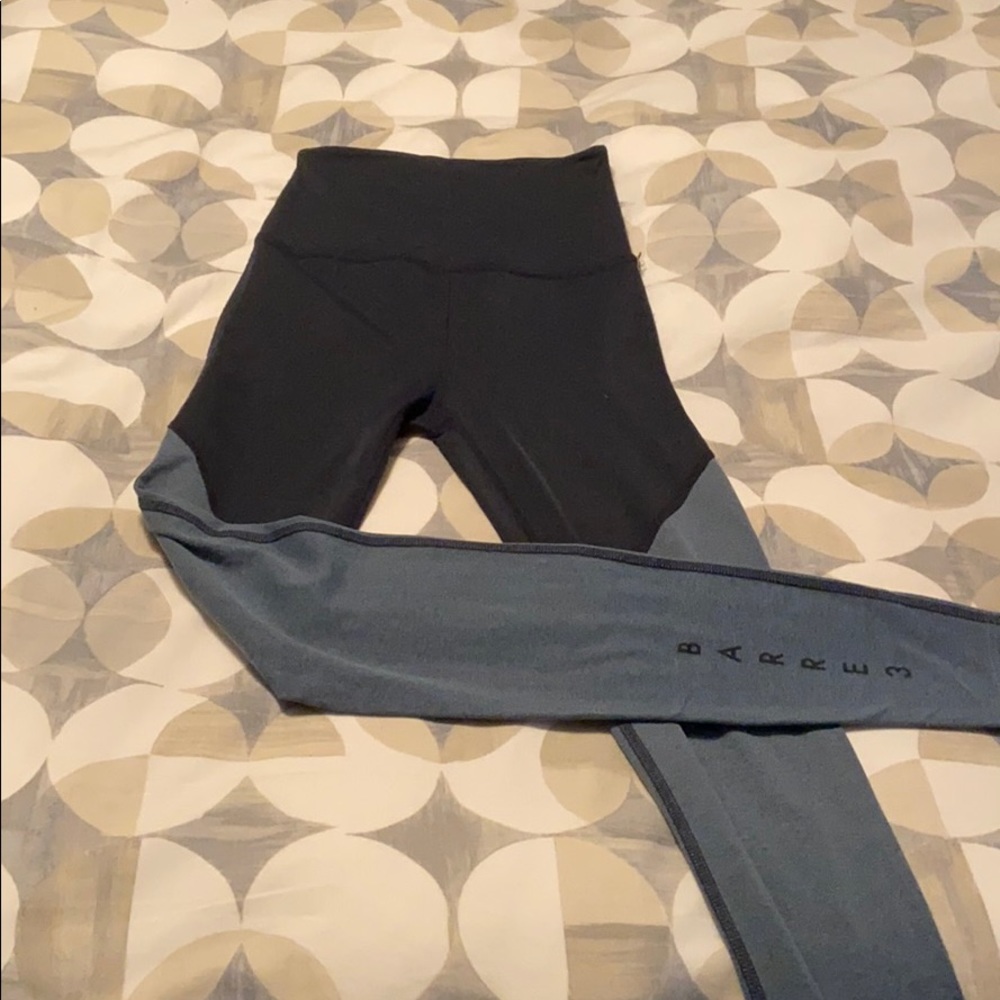 Barre3 branded beyond yoga leggings